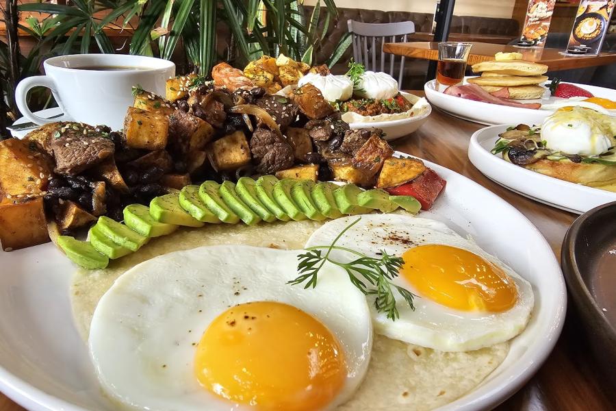 Brunch Amanecer Tejano